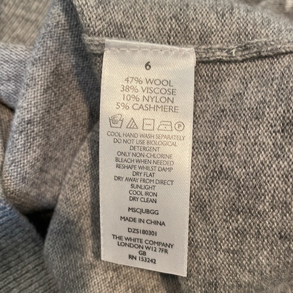 The White Company gray wool & cashmere sweater with white stars, US size 2 - Picture 4 of 7